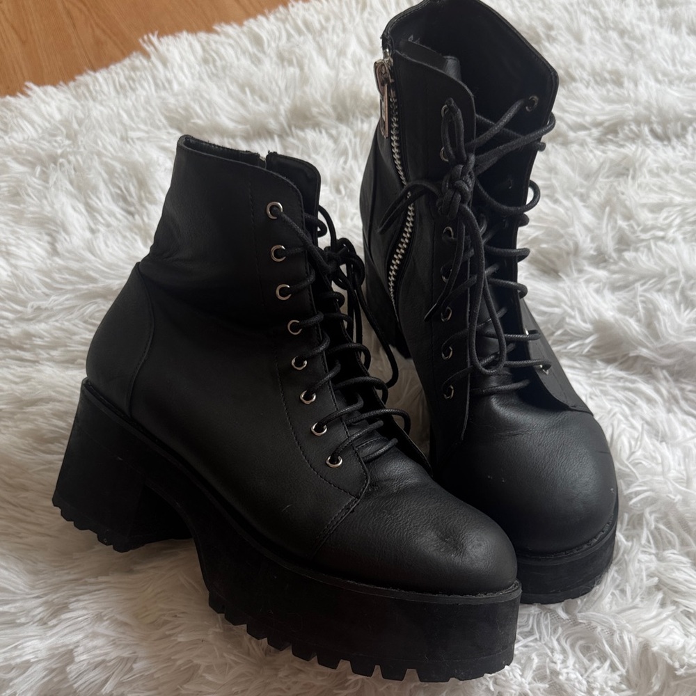 Dolls kill current mood raven Black Platform Lace-Up heeled Boots